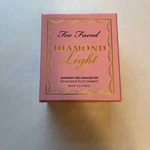 Too Faced Diamond Light highlighter